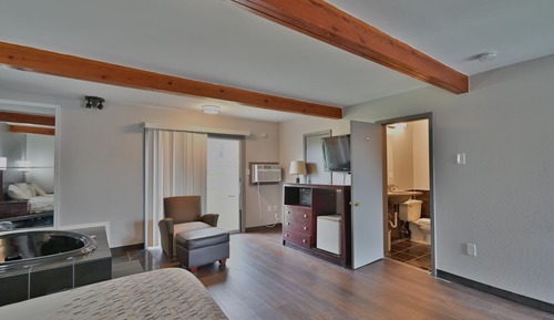 Habitación exclusiva, 1 cama de matrimonio grande, bañera de hidromasaje