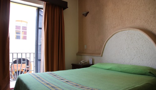 Habitación doble, 1 cama de matrimonio, vistas a la ciudad