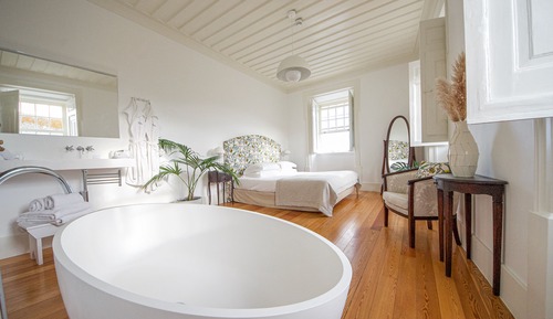 Suite, junto a la piscina