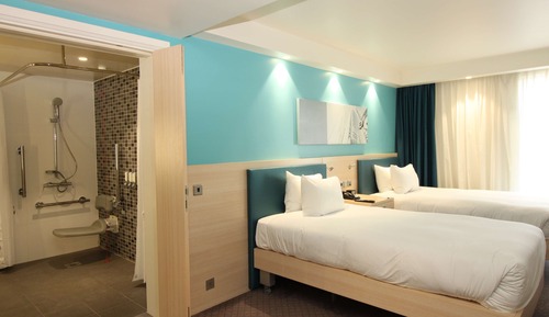 Habitación con 2 camas individuales, accesible para personas con discapacidad