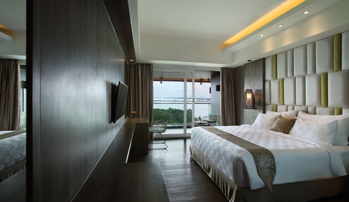 Deluxe Bay View