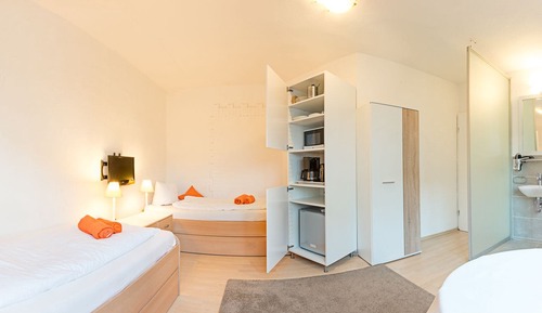 Double Room, Ensuite Shower, Shared WC