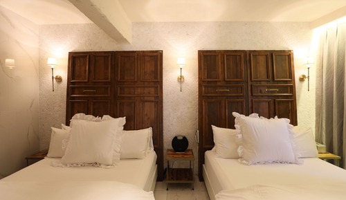 Royal Suite (No Breakfast provided from Saturday to Monday)