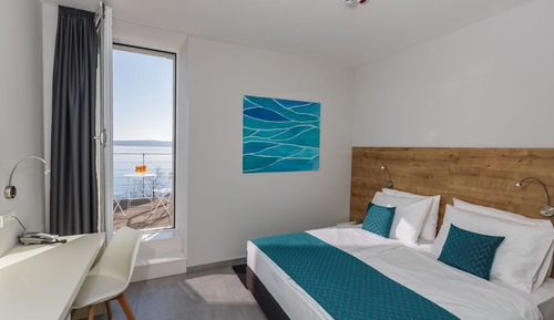 Habitación doble superior, balcón, vistas al mar