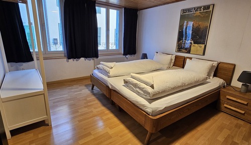 Habitación estándar con 1 cama doble o 2 individuales, no fumadores, baño privado