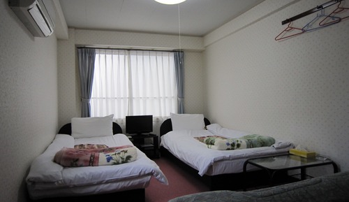 Habitación triple, baño privado