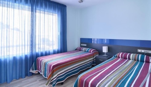 Apartamento, 2 habitaciones, terraza, vistas al mar