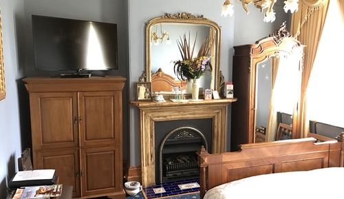 Habitación doble (Upstairs Victorian King Room - Blue)