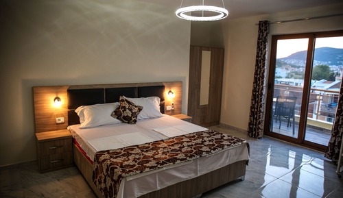 Apartamento, 2 habitaciones, balcón