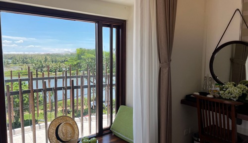 Suite junior, vistas al río