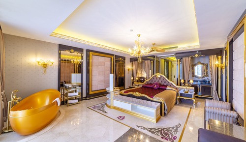 Deluxe Room Swim Up