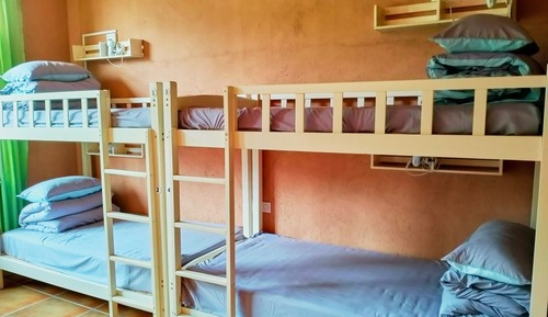 Habitación cuádruple económica, 1 habitación