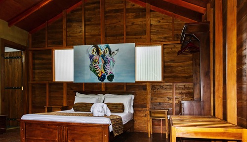 Cabaña romántica, 1 cama de matrimonio grande, balcón, vistas al río