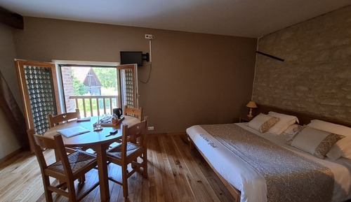 Suite de lujo, baño privado (Montignassienne )
