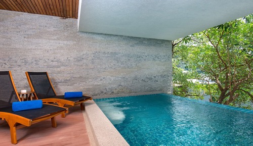 Pool Suite
