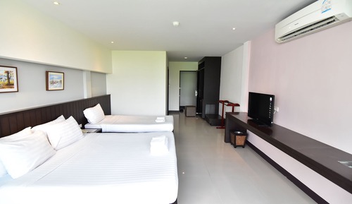 Triple Room