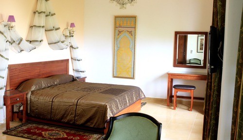 Deluxe Suite