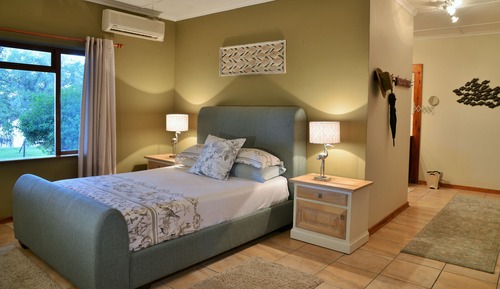 Casa exclusiva, 1 cama de matrimonio, vistas al río, en la zona del jardín