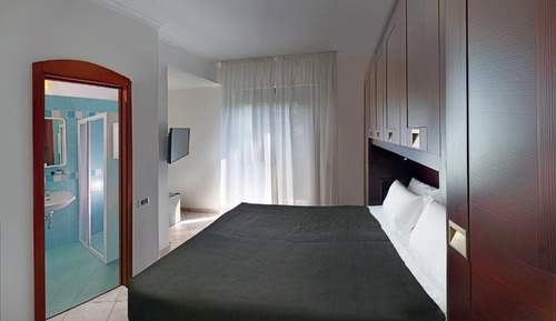 Habitación económica con 1 cama doble o 2 individuales