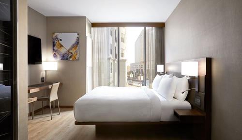 Habitación, 1 cama de matrimonio grande con sofá cama (Hearing Accessible)