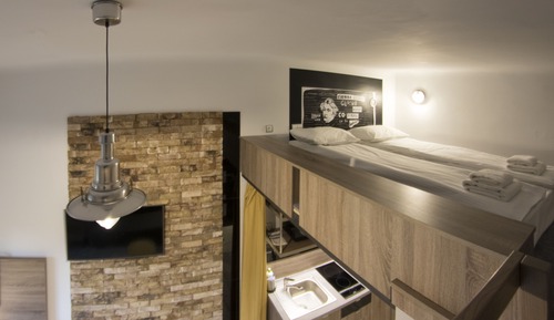 Suite estudio estándar (with mezzanine)