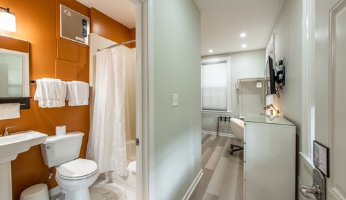 Habitación básica, 1 cama de matrimonio, vistas al canal (Lock # 7)