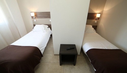 Habitación clásica con 2 camas individuales