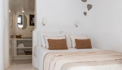 Villa, 5 habitaciones, vistas al mar, frente a la playa