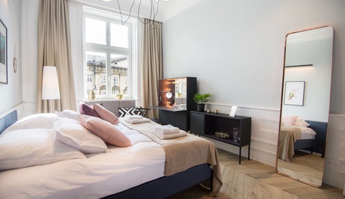 Apartamento Deluxe, sauna, vistas a la ciudad (8)