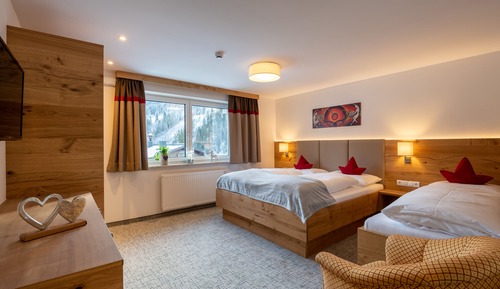 Apartamento superior, 2 habitaciones, vistas a la montaña, junto a la montaña (cleaning fee 135 EUR)