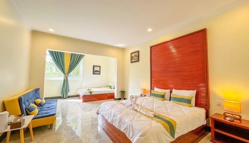 Habitación Confort con 2 camas individuales, 2 habitaciones, vistas a la piscina