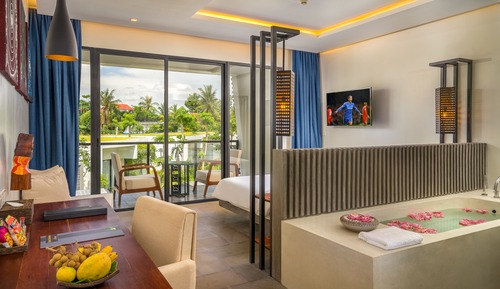 Habitación Premier, vistas a la piscina (Deluxe)