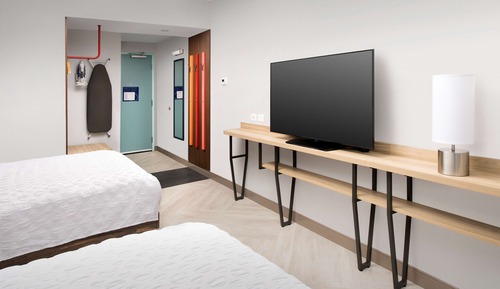 Habitación, 2 camas de matrimonio, accesible para personas con discapacidad, no fumadores (Hearing)