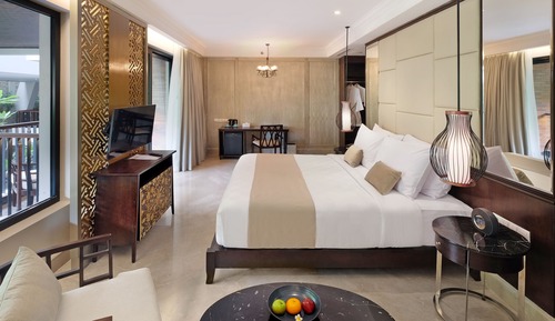 Habitación Premier doble, vistas a la piscina