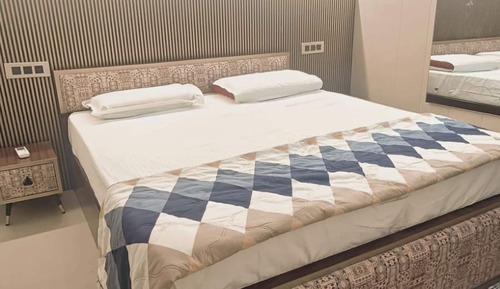 Apartment, 2 Bedrooms, Accessible, Smoking