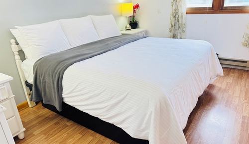 Deluxe Room, 1 King Bed