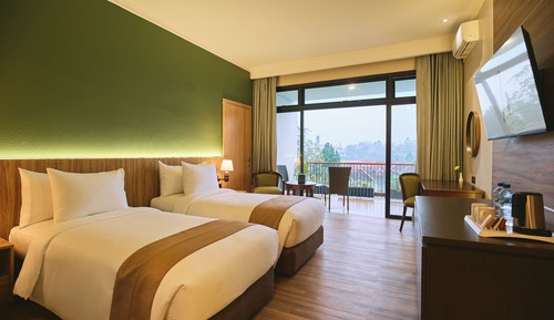 Twin Room, Balcony