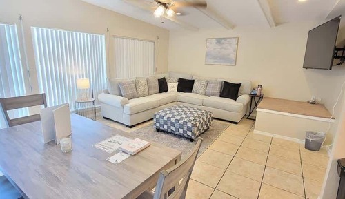 Condo, 3 Bedrooms