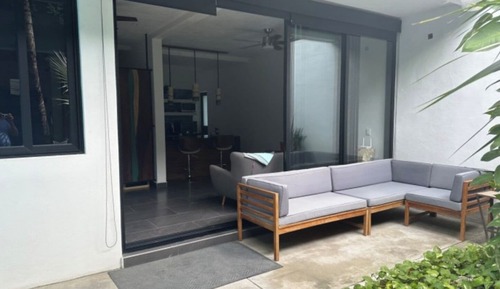 Deluxe Apartment, Patio