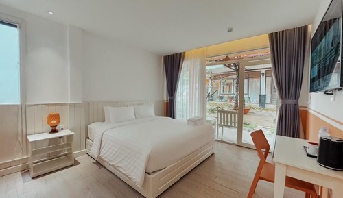 Habitación, 1 cama de matrimonio grande, vistas al jardín