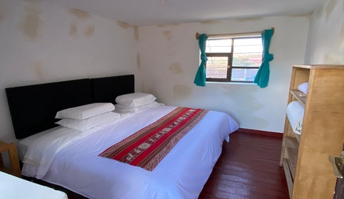 Family House, 2 Bedrooms, Kitchen, Mountain View