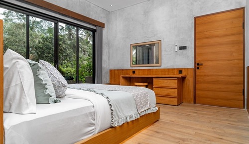 Deluxe Double Room, Pool View