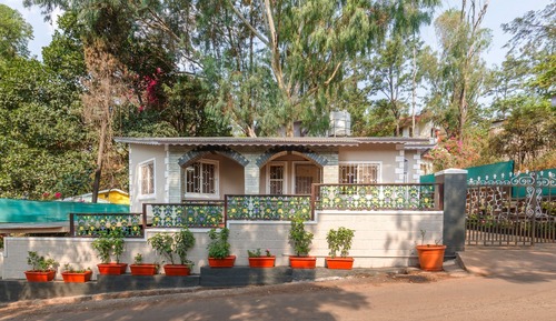 Villa, Smoking