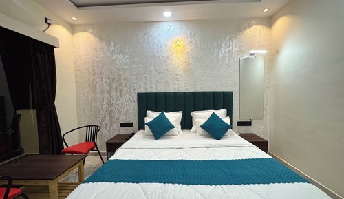 Deluxe Single Room, Balcony, Mountain View