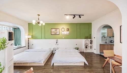 Comfort Quadruple Room, 2 Queen Beds, City View