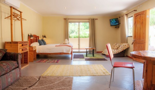 Suite, Balcony, Courtyard View (1)