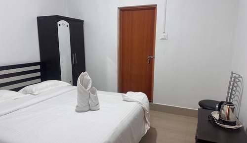 Standard Quadruple Room, City View