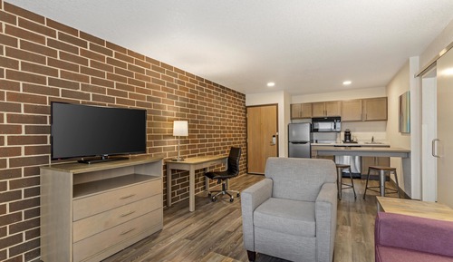 Suite, 1 King Bed, Non Smoking, Kitchen (with Sofabed, Full Kitchen)
