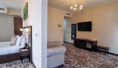 Superior Suite, Balcony, City View