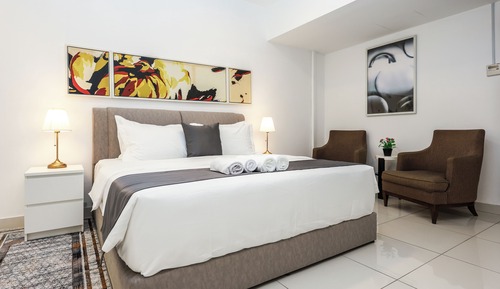Standard Duplex, 1 King Bed